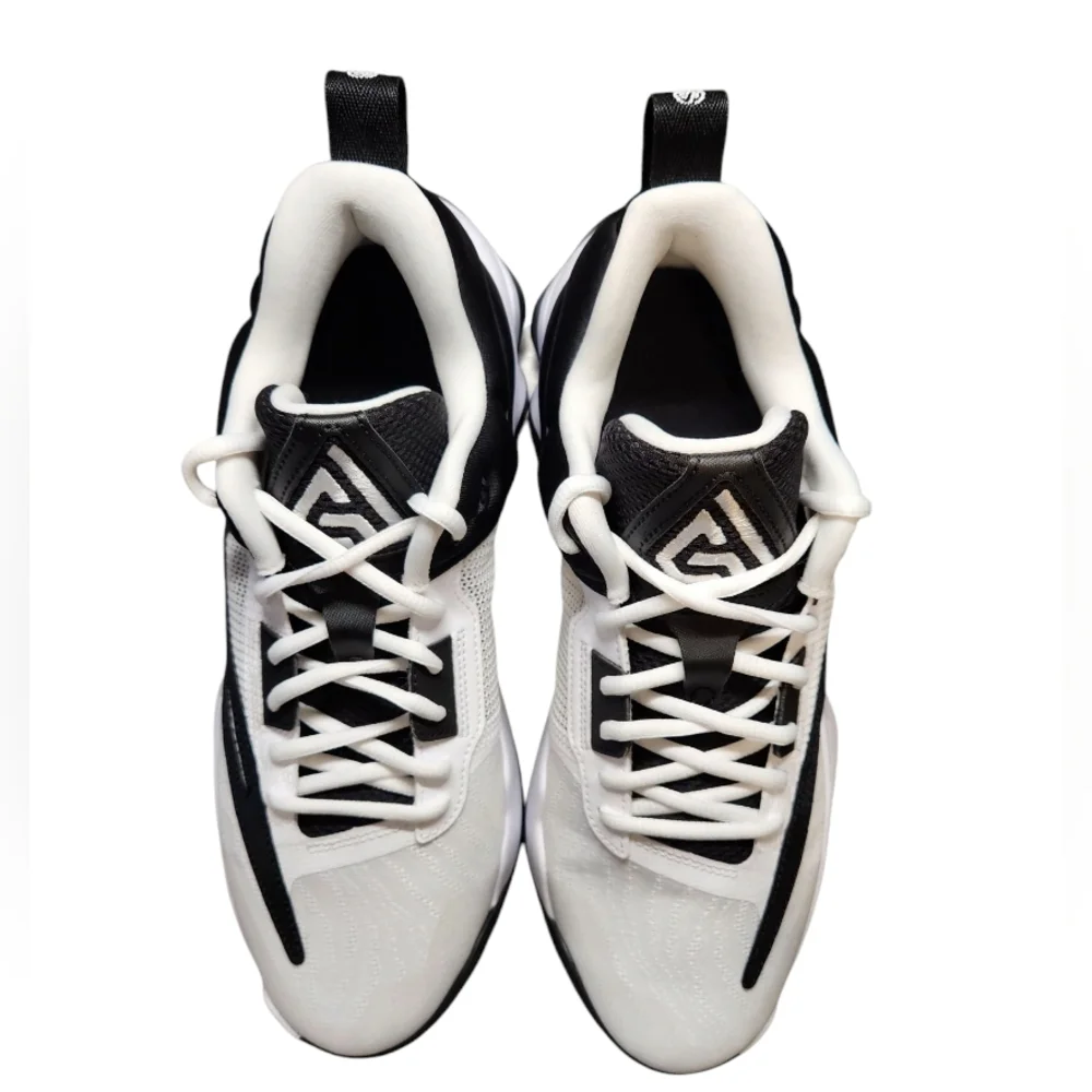 NEW‎ Men's Nike Giannis Immortality 3 Oreo
